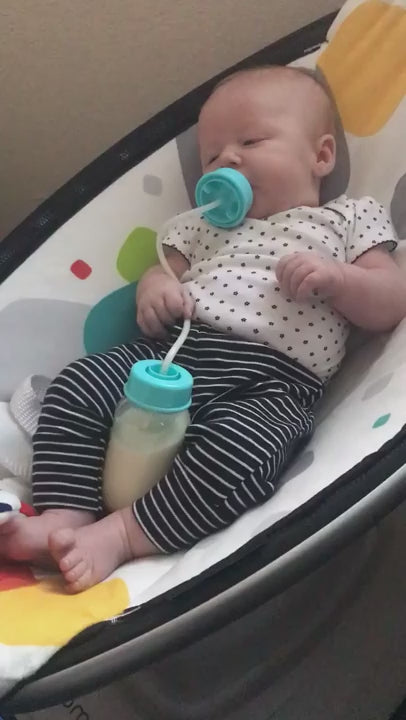 Hands-Free Baby Feeding Bottle